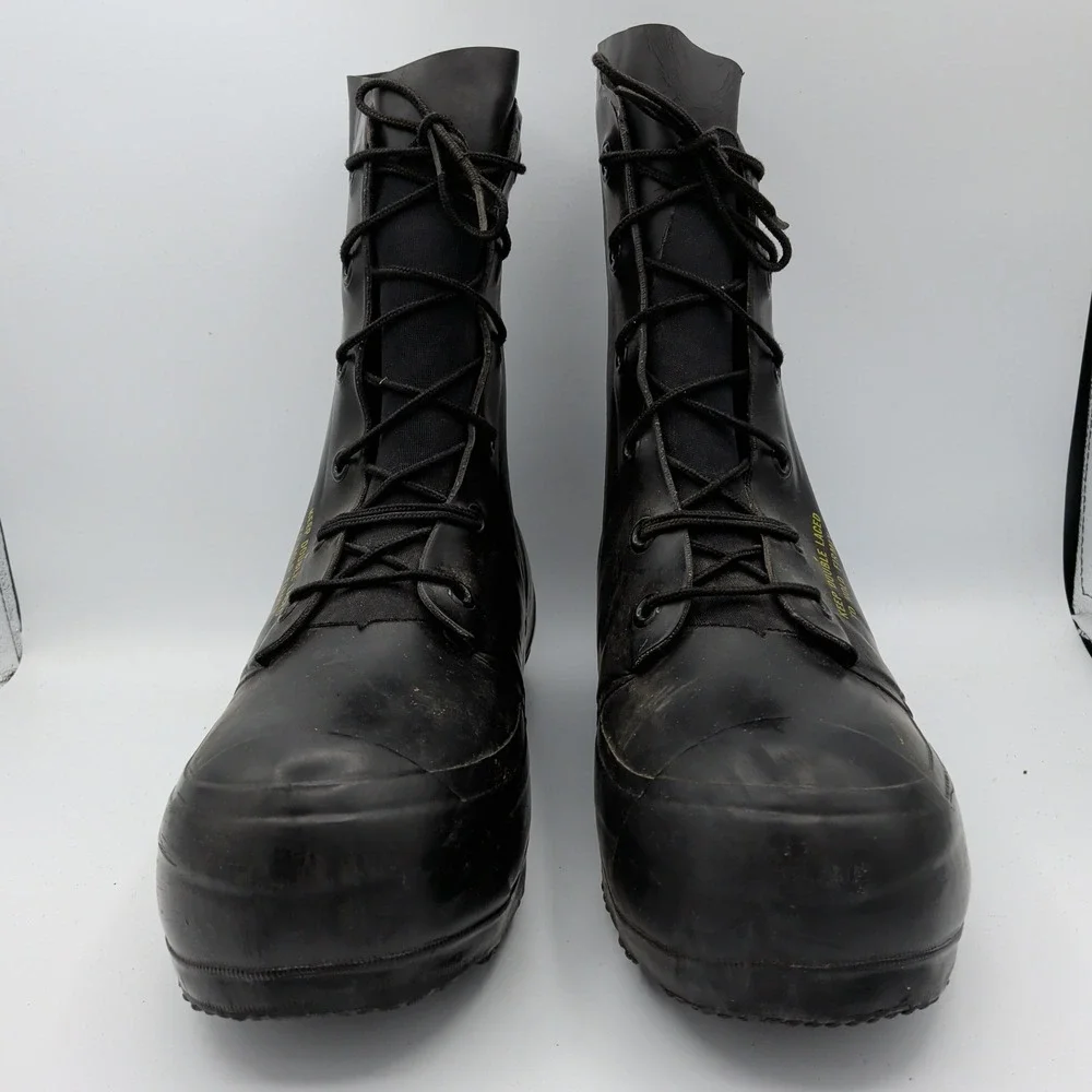 Bata Mickey Mouse Boots Mens 8R Black Rubber Extreme Cold Weather Military‎ 1984